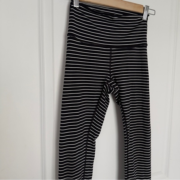 Lululemon Wunder Under High-Rise Tight 25" *Luxtreme
Parallel size 4 - Picture 7 of 10